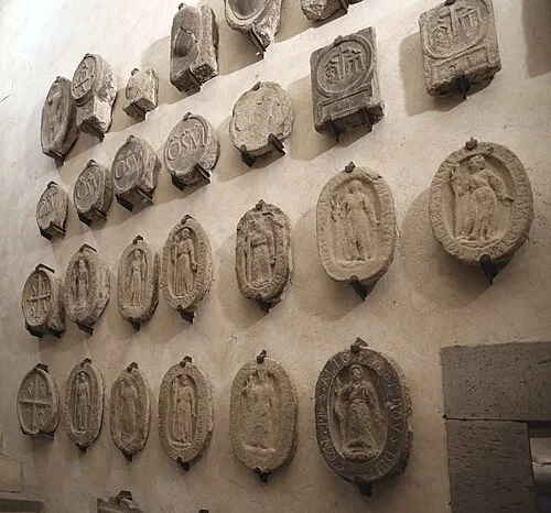 Stone markers in Florence