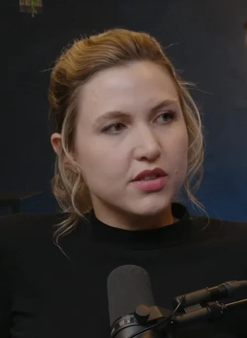 Taylor Tomlinson